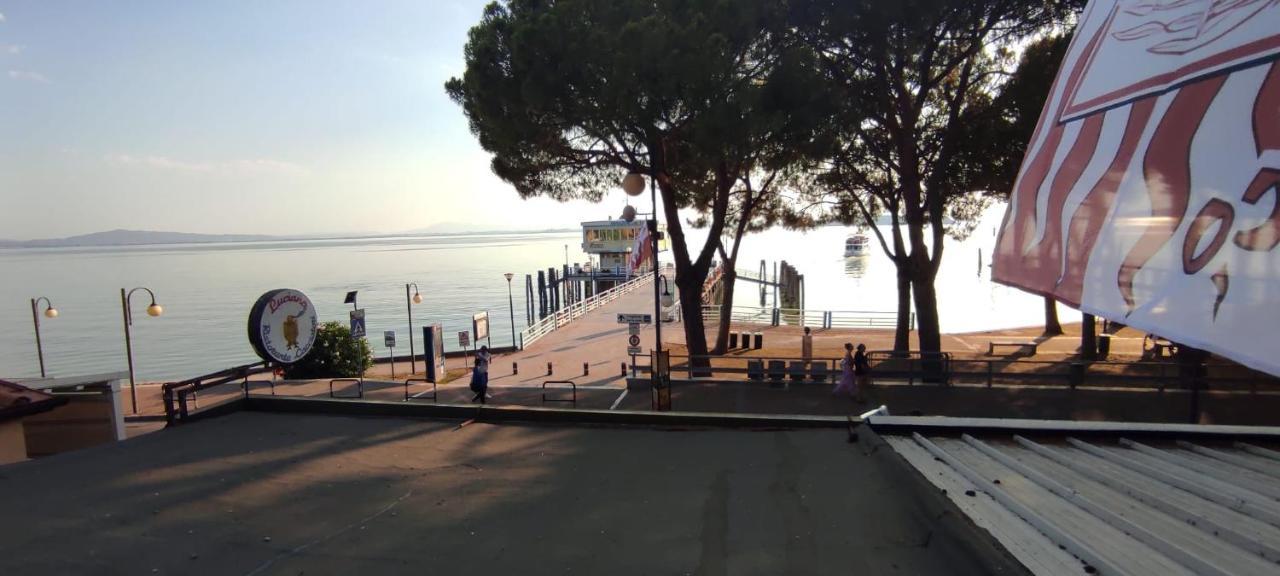 The View - Sunset & Relax - Suite - Appartamenti Vista Lago Passignano sul Trasimeno Luaran gambar